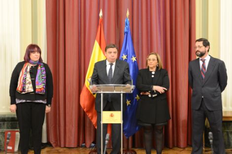 EN LA FIRMA DEL CONVENIO DE ADHESIÓN DE LA JUNTA DE EXTREMADURA 