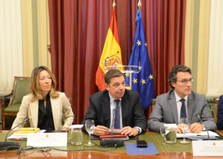 Hoy, tras la reunión con cooperativas, organizaciones profesionales agrarias y entidades agroalimentarias