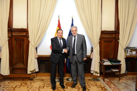 Hoy, en la visita, junto al comisario europeo a los medios que el Gobierno aporta al programa europeo de incendios forestales 