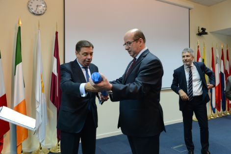 Hoy, en la visita, junto al comisario europeo a los medios que el Gobierno aporta al programa europeo de incendios forestales 