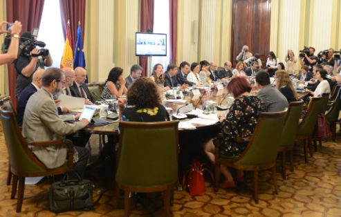 PRESIDIDA POR EL MINISTRO LUIS PLANAS 