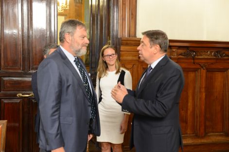 HOY, EN LA SEDE DEL MINISTERIO