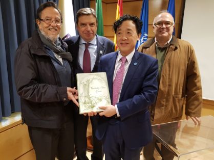 En su visita al Campus de Excelencia Internacional Agroalimentario ceiA3, en Córdoba