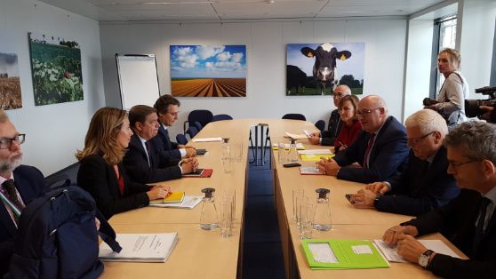 Hoy, tras reunirse con los comisarios de Comercio y de Agricultura y Desarrollo Rural, en Bruselas 