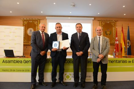 Hoy, en la clausura de la Asamblea de Cooperativas Agro-alimentarias de España 