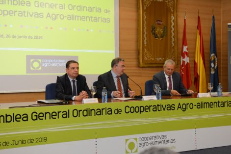 Hoy, en la clausura de la Asamblea de Cooperativas Agro-alimentarias de España 
