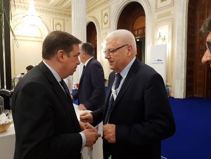 HOY, EN EL CONSEJO INFORMAL DE MINISTROS DE AGRICULTURA DE LA UE, EN BUCAREST (RUMANÍA)