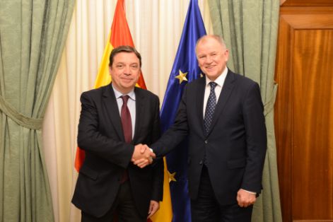 Hoy, en una reunión mantenida con el comisario Vytenys Andriukaitis