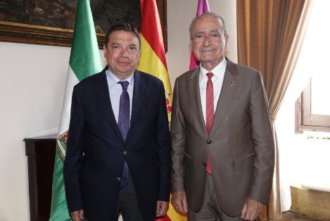 HOY, TRAS UNA REUNIÓN CON EL ALCALDE MALAGUEÑO