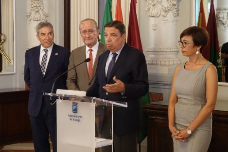 HOY, TRAS UNA REUNIÓN CON EL ALCALDE MALAGUEÑO