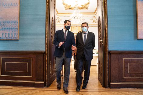 El ministro se ha reunido con el presidente de la Junta de Andalucía