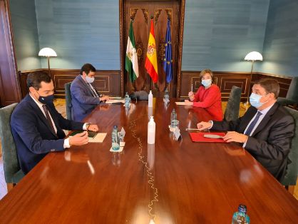 El ministro se ha reunido con el presidente de la Junta de Andalucía