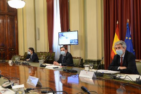 EN UNA REUNIÓN CON EL EQUIPO DIRECTIVO DEL MAPA 