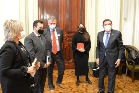 Hoy, en la sede del ministerio