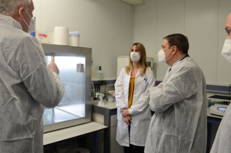 DURANTE SU VISITA A LAS INSTALACIONES DEL CENTRO, UBICADO EN ALGETE (MADRID)