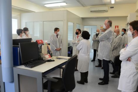 DURANTE SU VISITA A LAS INSTALACIONES DEL CENTRO, UBICADO EN ALGETE (MADRID)