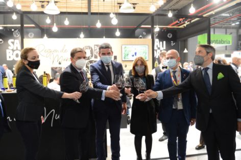 EN UNA VISITA AL SALÓN GOURMETS, FERIA INTERNACIONAL DE ALIMENTACIÓN Y BEBIDAS DE CALIDAD 