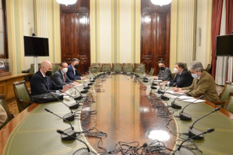 Hoy, en la sede del ministerio 