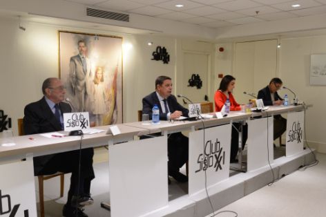 En el Club Siglo XXI 