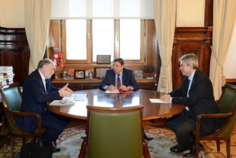 Hoy, en la sede del ministerio