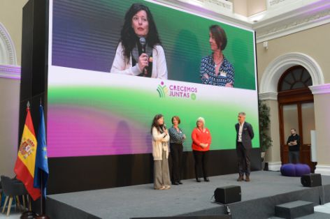 En la clausura de la convención “Crecemos Juntas: encuentro nacional de mujeres rurales”