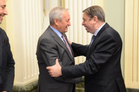 HOY, EN UNA REUNIÓN CON EL CONSEJO RECTOR DE COOPERATIVAS AGRO-ALIMENTARIAS DE ESPAÑA 