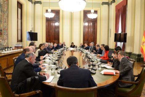 HOY, EN UNA REUNIÓN CON EL CONSEJO RECTOR DE COOPERATIVAS AGRO-ALIMENTARIAS DE ESPAÑA 