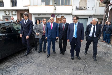 El ministro visita la principal zona productora de espárrago verde de España