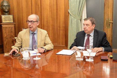 Hoy, en la sede del ministerio 