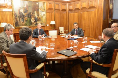 Hoy, en la sede del ministerio 