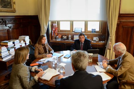 Ministro y equipo SGP-4