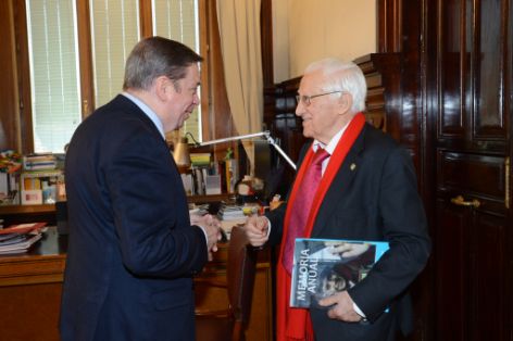 Hoy, en la sede del ministerio  