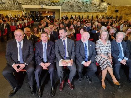 En la recepción de la distinción “Tomás de Aquino”, en Córdoba 