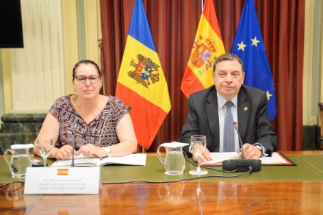 Hoy, en la sede del ministerio 