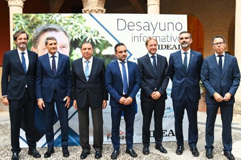 Hoy, en Granada, en un desayuno informativo del diario Ideal  