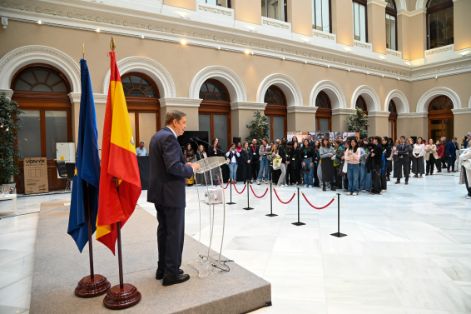 Hoy, en la inauguración de una exposición sobre los 50 años de España en Libertad