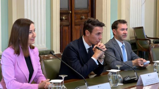 Hoy, en la sede del ministerio