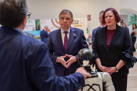 Hoy, en un encuentro con empresas emergentes en La Vega Innova