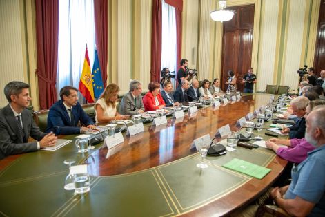Hoy, en una reunión con las organizaciones profesionales agrarias y cooperativas agroalimentarias