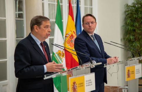 Hoy, tras una reunión con el comisario de Salud y Bienestar Animal 