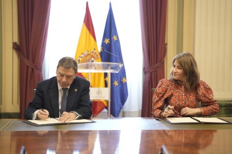 Hoy, en la firma de un convenio de colaboración con Paradores 