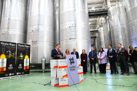 Hoy, en La Seca (Valladolid) en la inauguración de las nuevas instalaciones de Bodegas Cuatro Rayas