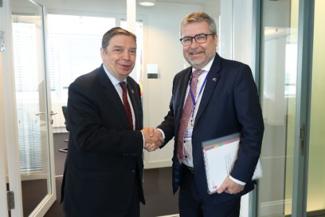 Hoy, en Luxemburgo, en el Consejo de Ministros de Agricultura de la UE