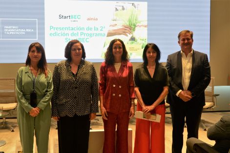 Durante el lanzamiento de la II edición del programa “StartBEC”