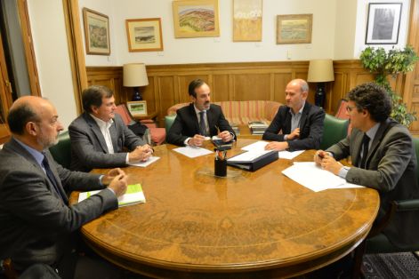 Hoy, en la sede del Ministerio

