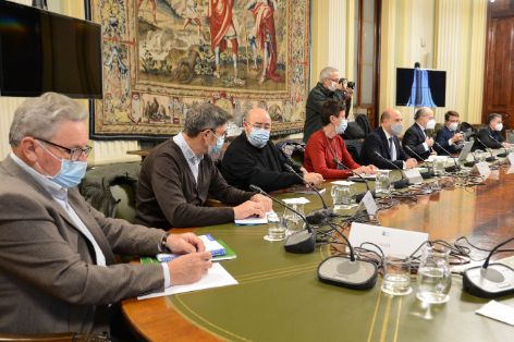 HOY, EN UNA REUNIÓN DE LA MESA DEL SECTOR LÁCTEO 