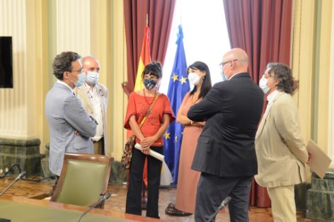 MEDIANTE SENDOS CONVENIOS SUSCRITOS CON LA RED ESPAÑOLA DE DESARROLLO RURAL Y LA RED ESTATAL DE DESARROLLO RURAL