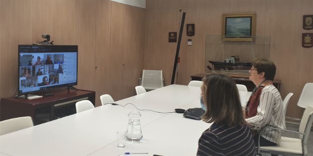 HOY, EN UNA REUNIÓN MANTENIDA POR VIDEOCONFERENCIA