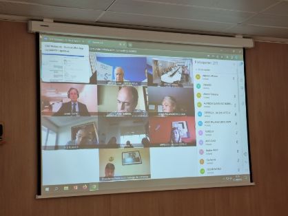 Hoy, en una reunión con las comunidades autónomas y representantes del sector 