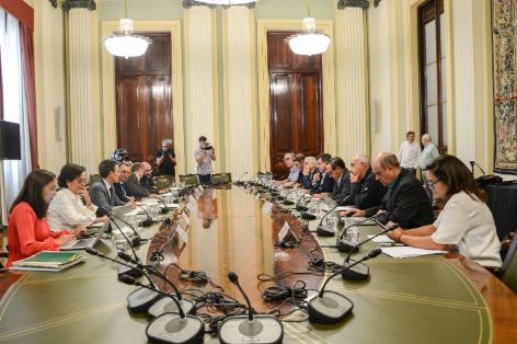 En una reunión celebrada hoy en la sede del ministerio 
